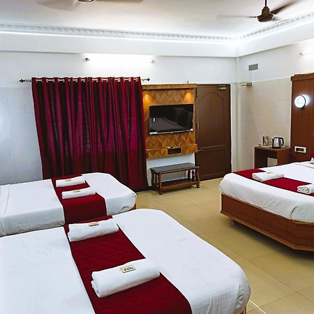 Hotel Jeyam Komoryn Zewnętrze zdjęcie
