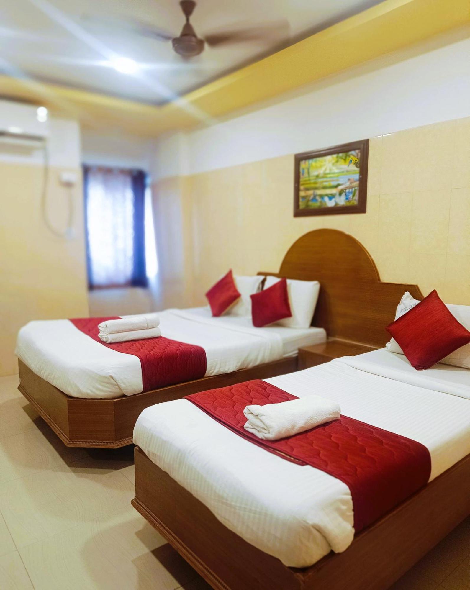 Hotel Jeyam Komoryn Zewnętrze zdjęcie