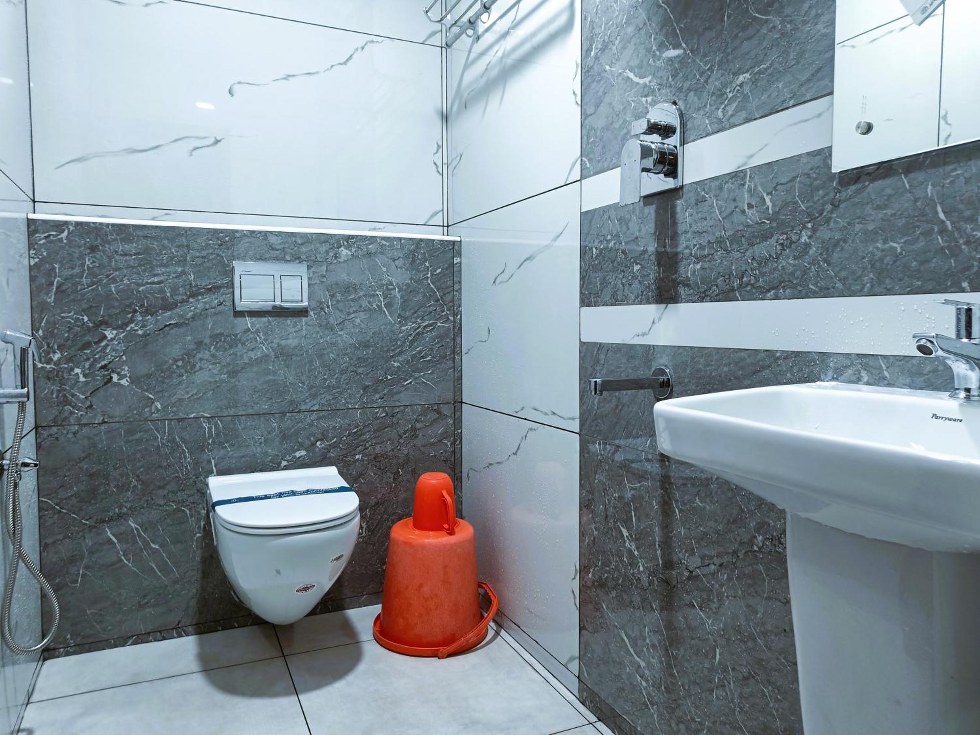 Hotel Jeyam Komoryn Zewnętrze zdjęcie