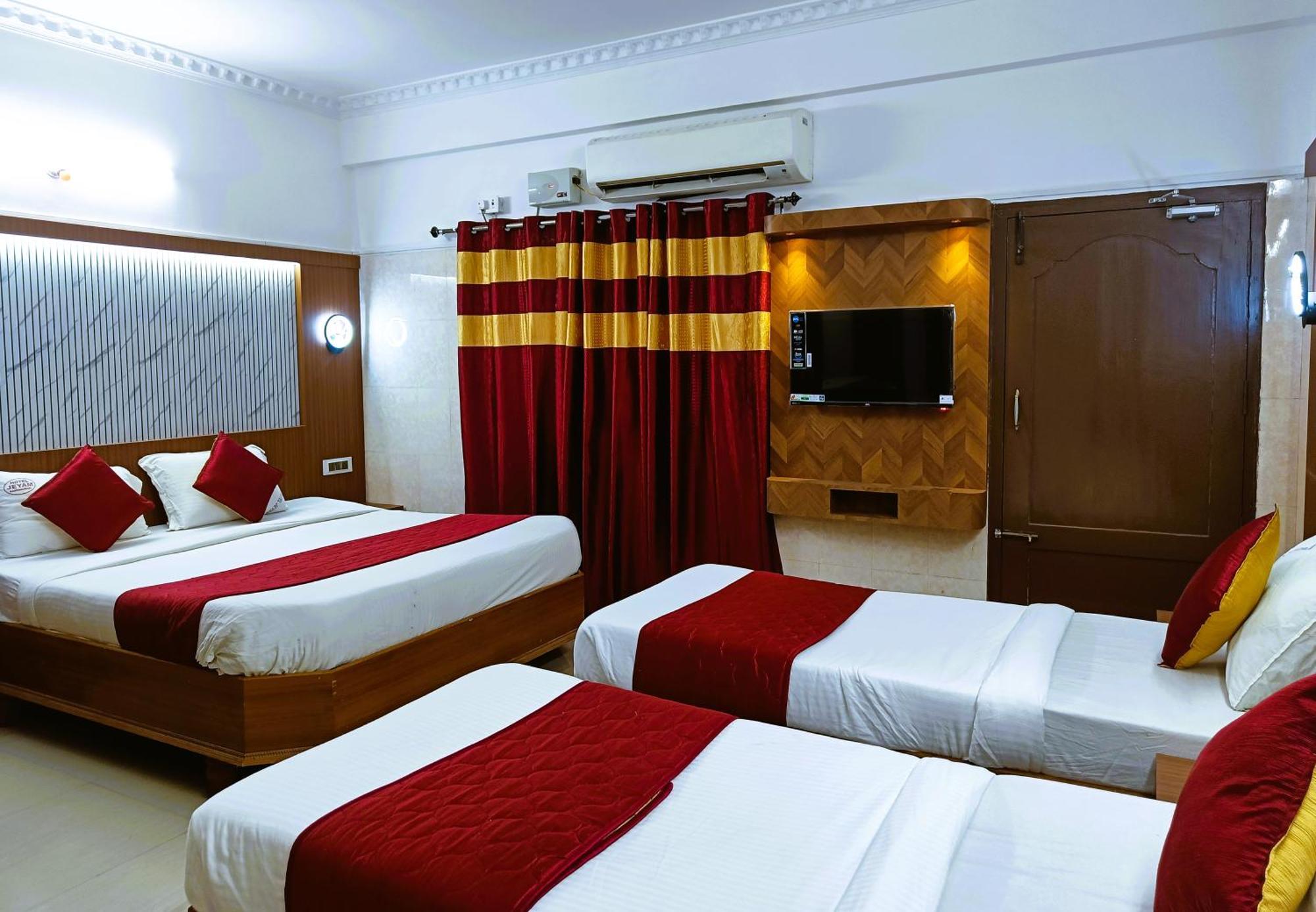 Hotel Jeyam Komoryn Zewnętrze zdjęcie