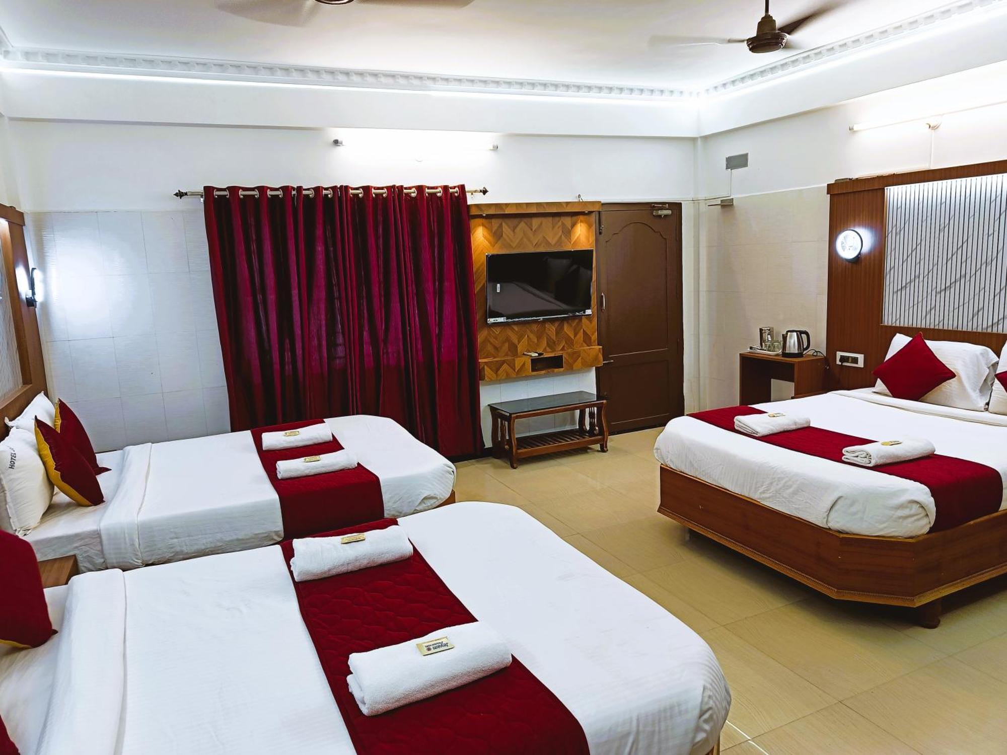 Hotel Jeyam Komoryn Zewnętrze zdjęcie