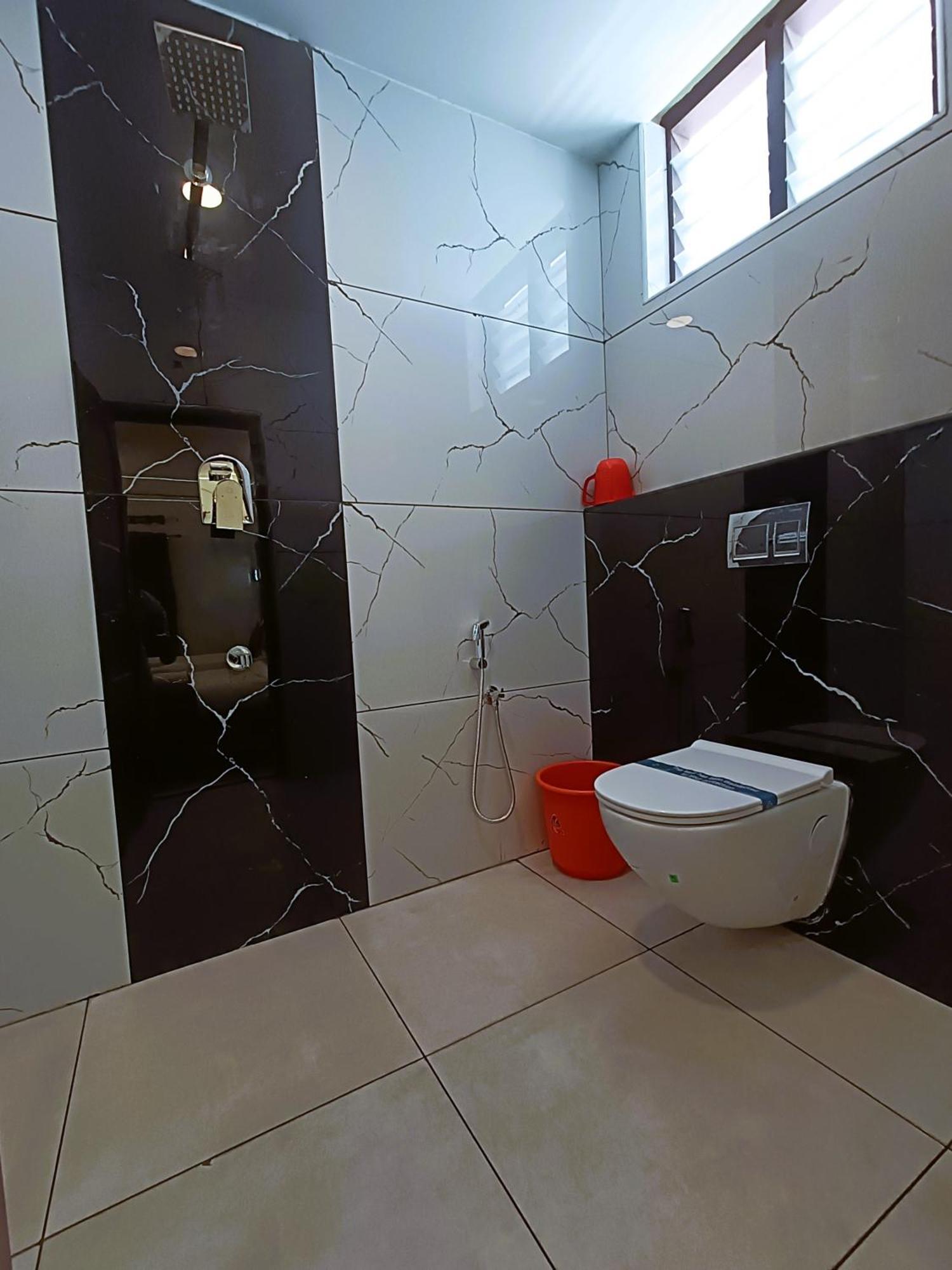 Hotel Jeyam Komoryn Zewnętrze zdjęcie
